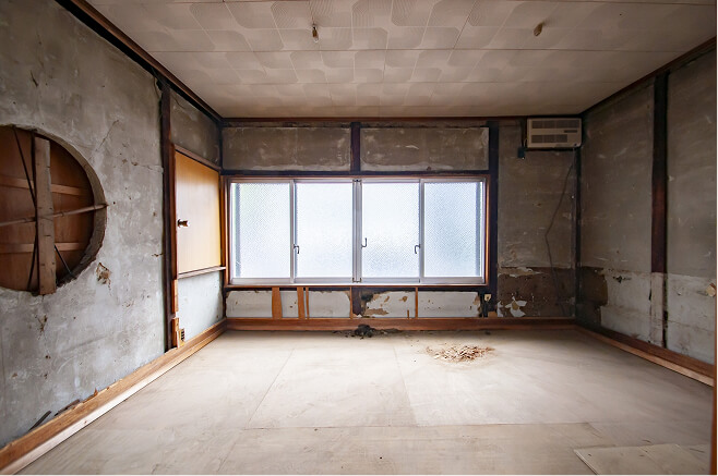 REAL OF VACANT HOME